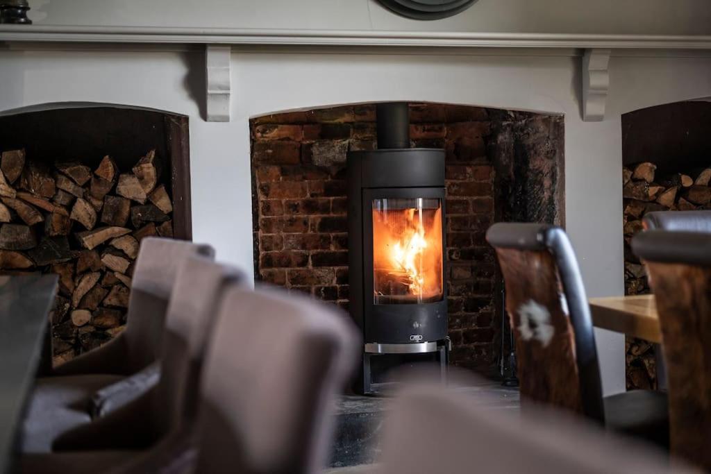 Georgian Country House -Panoramic Views -Sleeps 12 Ruthin Exterior photo