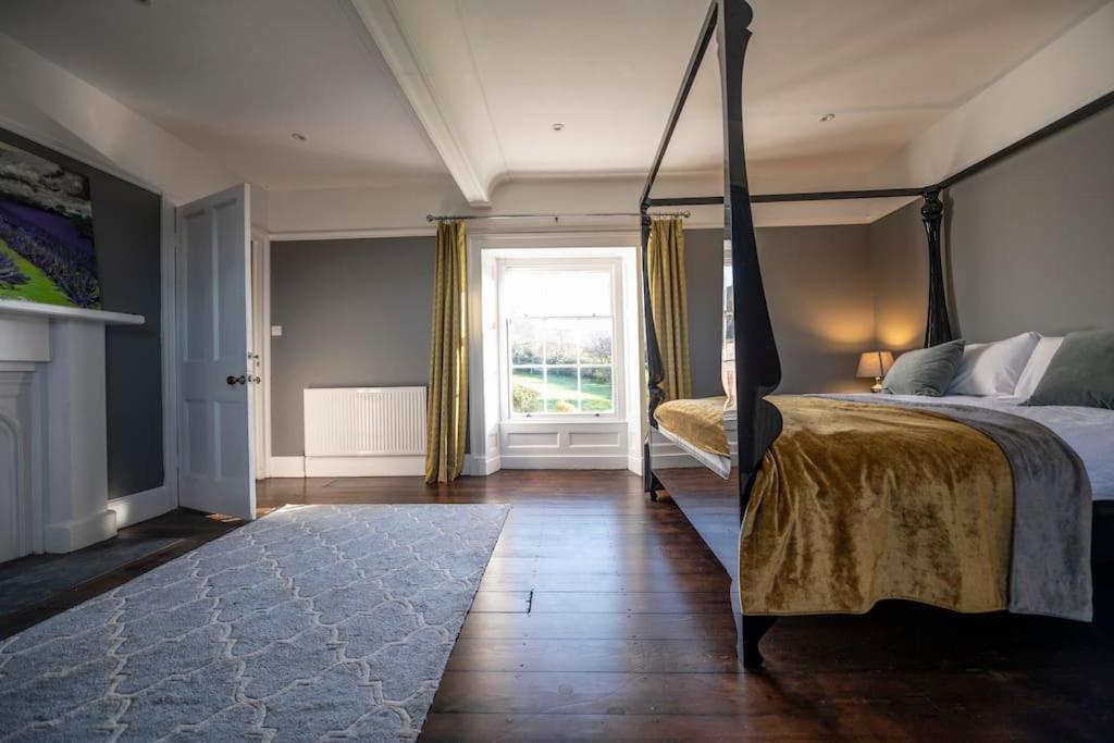 Georgian Country House -Panoramic Views -Sleeps 12 Ruthin Exterior photo